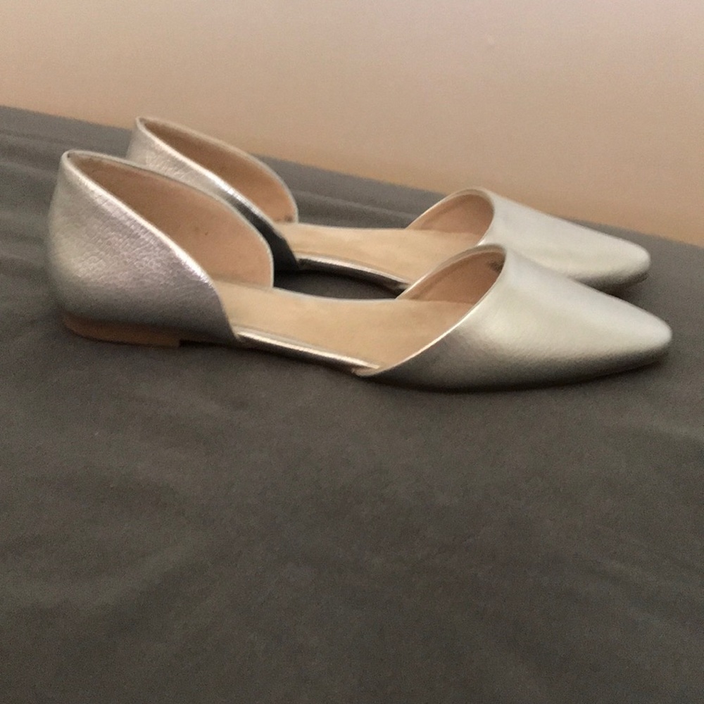 Shoes - Picture 2 of 5